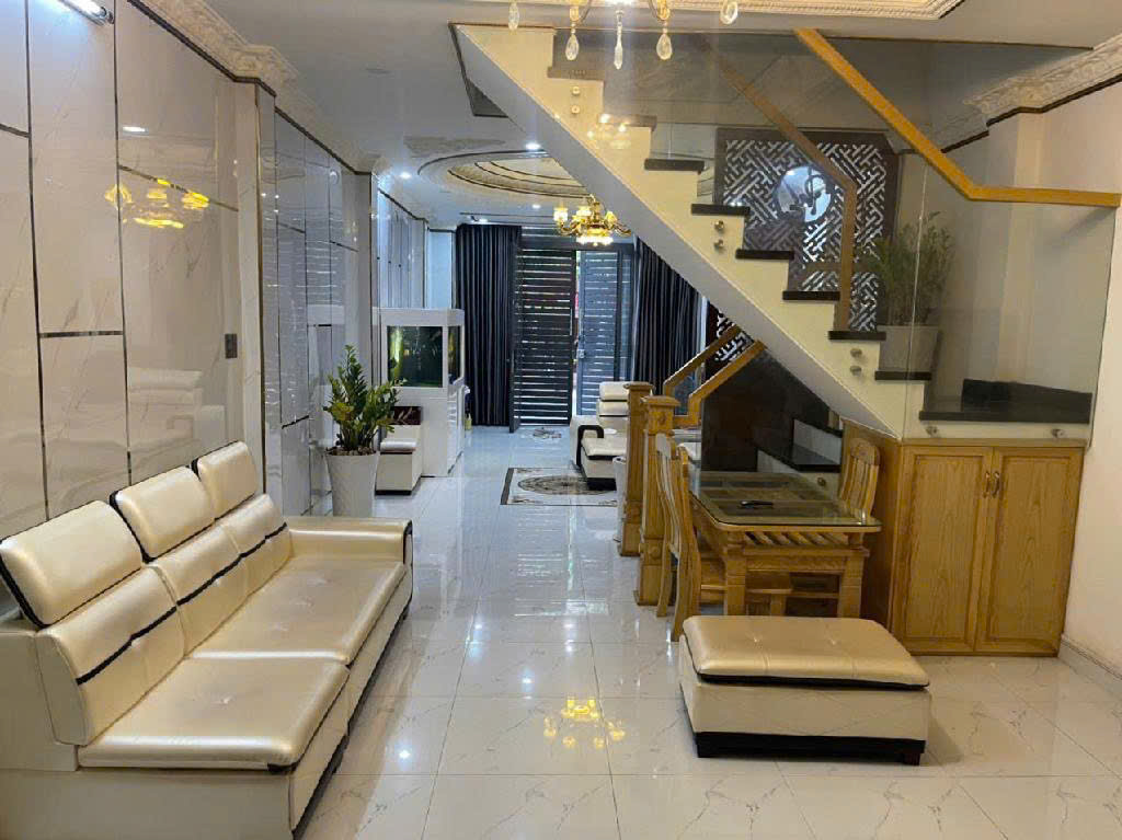NHÀ ĐẸP Ở NGAY, MT ĐƯỜNG SỐ LÝ PHỤC MAN, QUẬN 7, 60 M2, CHỈ 5.7 TỶ